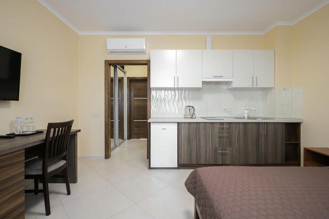 Hotel Borys Airport 3*