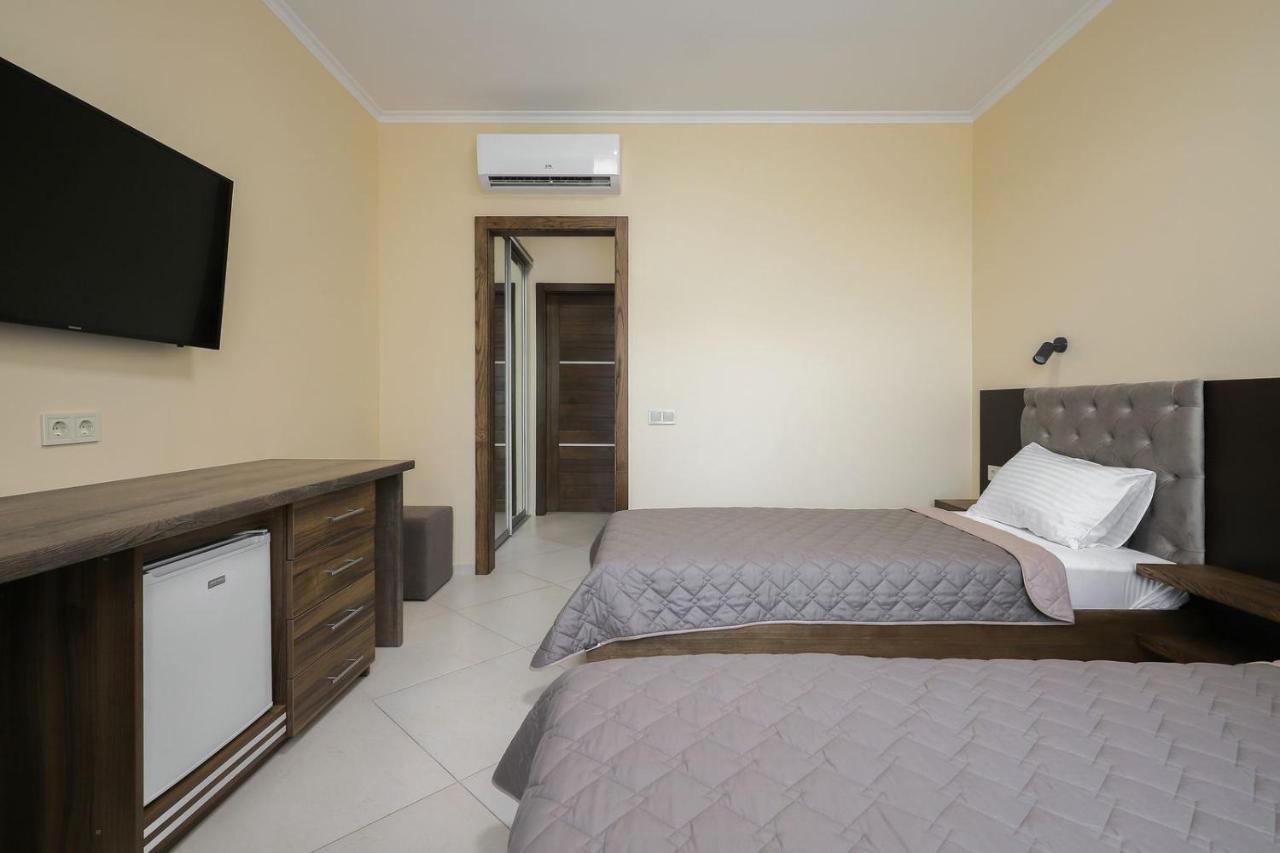 Borys Airport Hotel